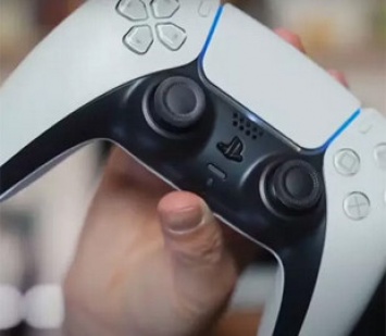 Более тысячи владельцев PlayStation 5 пожаловались на проблему с геймпадом
