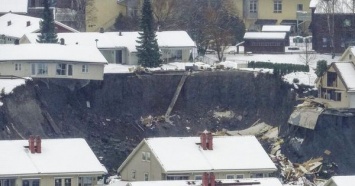 В деревне под Осло грязевым потоком разрушило несколько домов
