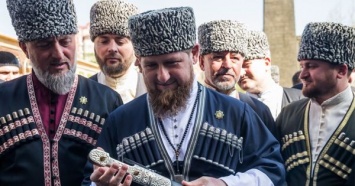Кадыров приказал объявить кровную месть родственникам напавших на полицейских