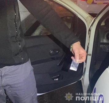 По Вышгороду разъезжал таксист под наркотиками с амфетамином в салоне