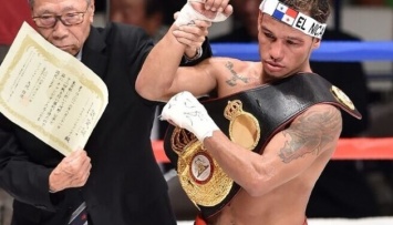 Панамский боксер бросил вызов украинскому чемпиону мира Далакяну
