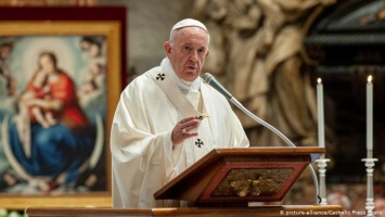 Из-за недомогания Папа Римский Франциск не возглавил новогоднюю службу