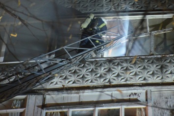 Неудачно запустили салют: В Николаеве вспыхнул пожар в многоэтажке