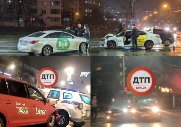 Jaguar на столбе и ДТП таксистов с патрульными: как на киевских дорогах встречали Новый Год