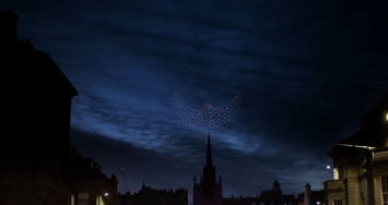 В Шотландии попрощались с 2020 годом потрясающим шоу дронов (ВИДЕО)