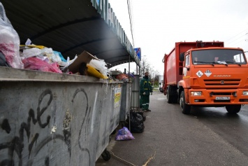 В Керчи и Евпатории к вывозу мусора приступил новый подрядчик регионального оператора