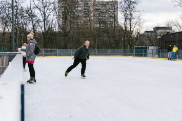 Где можно прокатиться на коньках в Днепре этой зимой: фото
