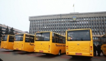 В Запорожской области громадам раздали автобусы (ФОТО)