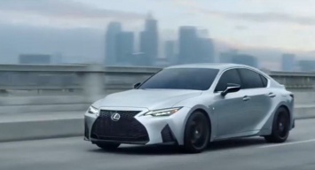 Lexus копирует слоган Adidas для рекламы седана IS 2021 года (ВИДЕО)