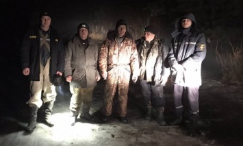 В Харьковской обл. рыбаки потерялись в тумане на льду, их освобождали спасатели