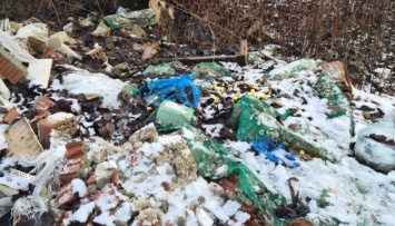 Вблизи Львова обнаружили свалку медицинских отходов