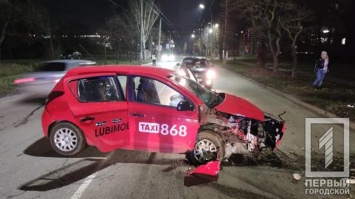 В Кривом Роге 70-летняя женщина бежала к «скорой», чтобы передать тапочки супругу и сама попала под машину