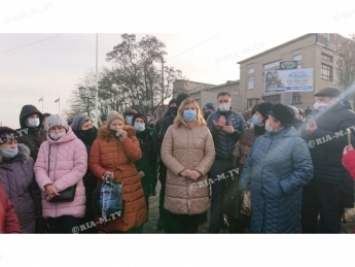 К участникам антитарифного Майдана в Мелитополе приехали представители власти (фото, видео)