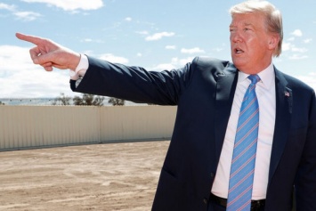 Трамп готовит мероприятие у стены с Мексикой, его суть держат в тайне - СМИ