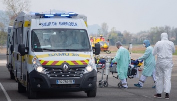 Во Франции обнаружили еще восемь зараженных мутировавшим коронавирусом