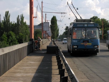 Из-за ремонта коллектора на Малой Морской в Николаеве изменятся маршруты общественного транспорта