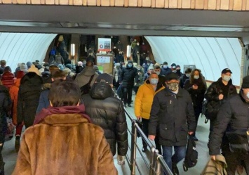 Так себе локдаун: как работает киевское метро в первый рабочий день