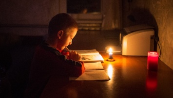 Во время дистанционного обучения запорожские школьники остались без света