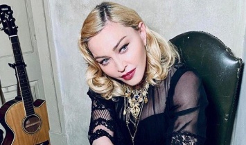 Мадонна плюнула на пандемию и карантин и облетела четыре страны