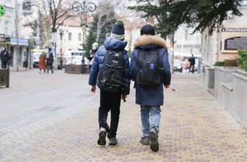 Школьники Крыма смогут до 1 апреля оплачивать проезд наличными по старому тарифу