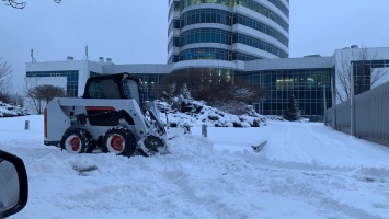 Как снегопад повлиял на работу общественного транспорта в Днепре: фото
