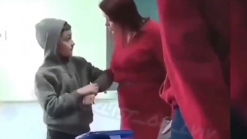 Виновен ученик: Во Львовской области суд закрыл дело против учительницы, которая надавала ребенку пинков