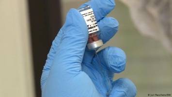 Прививка от ковид: появится ли в Украине российская вакцина "Спутник V"