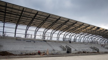 В Кривом Роге продолжается реконструкция стадиона ДЮСШ №3