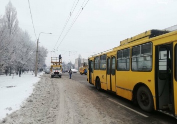 Не жди на остановке: из-за аварии троллейбусы не едут на Россошенцы