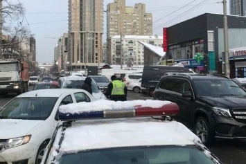 Непогода спровоцировала сотни ДТП на столичных дорогах