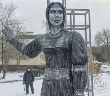 Россия: памятник Аленке выставили на аукцион с начальной ценой в 1 млн рублей
