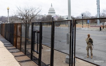 В центре Вашингтона оградили периметр безопасности к инаугурации Байдена