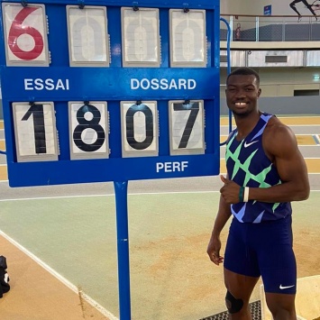 Улетел за 18 метров. Во Франции африканский прыгун Занго побил рекорд мира в тройном прыжке