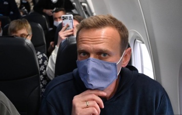 Возвращение Навального. ОМОН зачистил Внуково, а самолет посадили в Шереметьево (ФОТО, ВИДЕО)