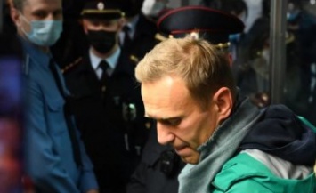 Страны Запада призвали российские власти освободить Навального