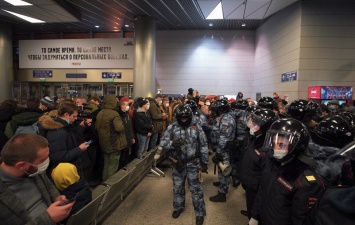 69 человек задержали в связи с возвращением Навального в Россию