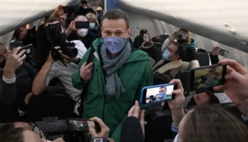 Будут ли новые санкции? ЕС обсуждает реакцию на задержание Навального