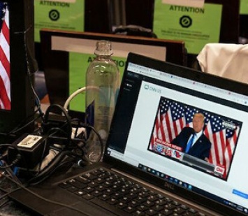 Ноутбук спикера Нэнси Пелоси, украденный при штурме Капитолия, пытались продать в Россию