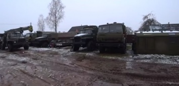Рядом с Украиной нашли "свалку" военной техники в отличном состоянии: видео и цены