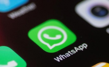 WhatsApp решил пока не передавать личные данные пользователей в Facebook