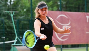 Снигур вышла во второй круг турнира ITF в ОАЭ