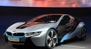Компания BMW продала в 2020 году рекордные 190 тысяч электромобилей