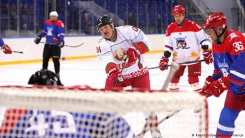 Правозащитник о Лукашенко и ЧМ по хоккею: Диктатора лишили любимой игрушки