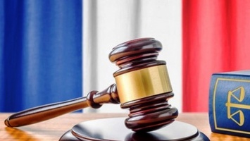 Во Франции судят бывших топ-чиновников: стала известна причина