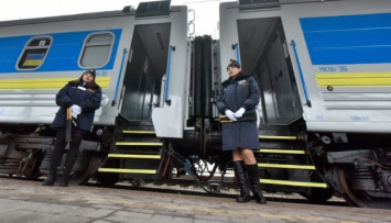 В Укрзализныци уменьшат управленческий персонал и повысят зарплаты для железнодорожников