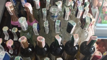 От налоговиков и Минфина потребовали побороть рынок контрафактного алкоголя