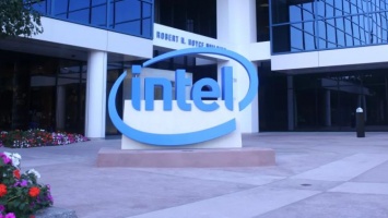Intel взломана: хакер украл конфиденциальную финансовую информацию