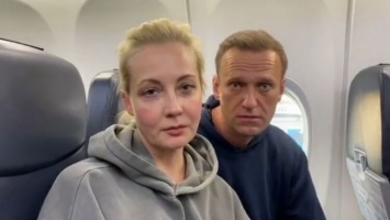 В Москве силовики отпустили жену Навального