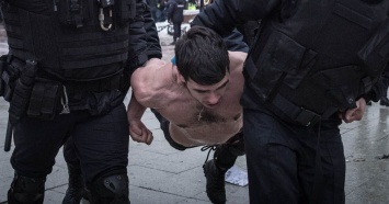 NYT: По России прокатились протесты в поддержку Навального