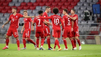 «Бавария»разгромила «Шальке» в матче футбольной Бундеслиги